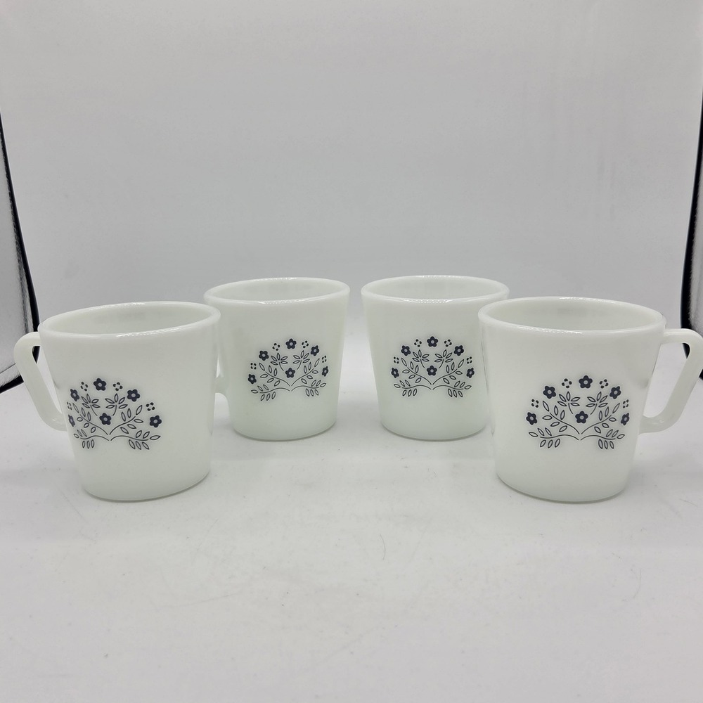 Set Of 4 Pyrex Blueberry Milk Glass Coffee Mugs 70s D Handle